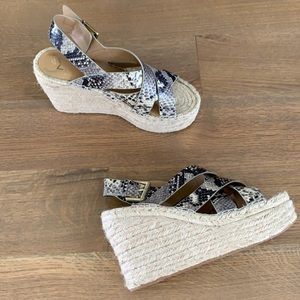 size 8 wedges in great condition! snakeskin print.